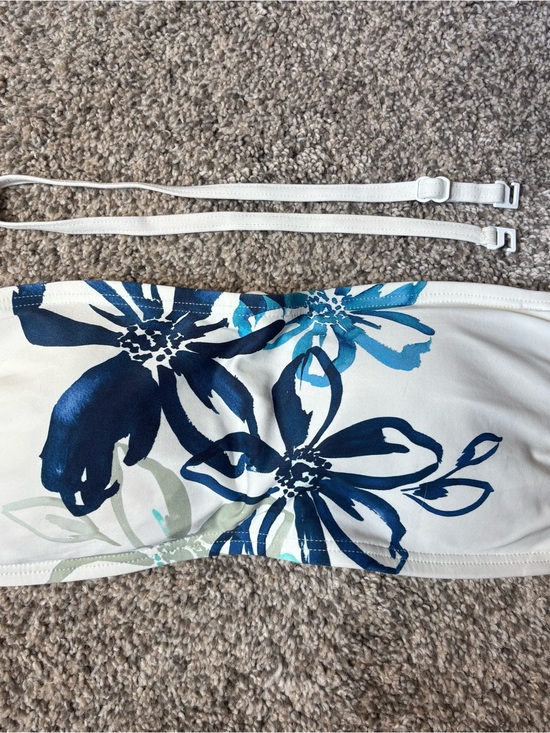 Carmen Marc Valvo Other - Carmen Marc Valvo White Bandeau Bikini Top with Blue Floral Print